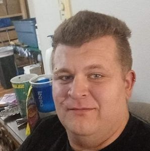 Meet your Posher, Tee